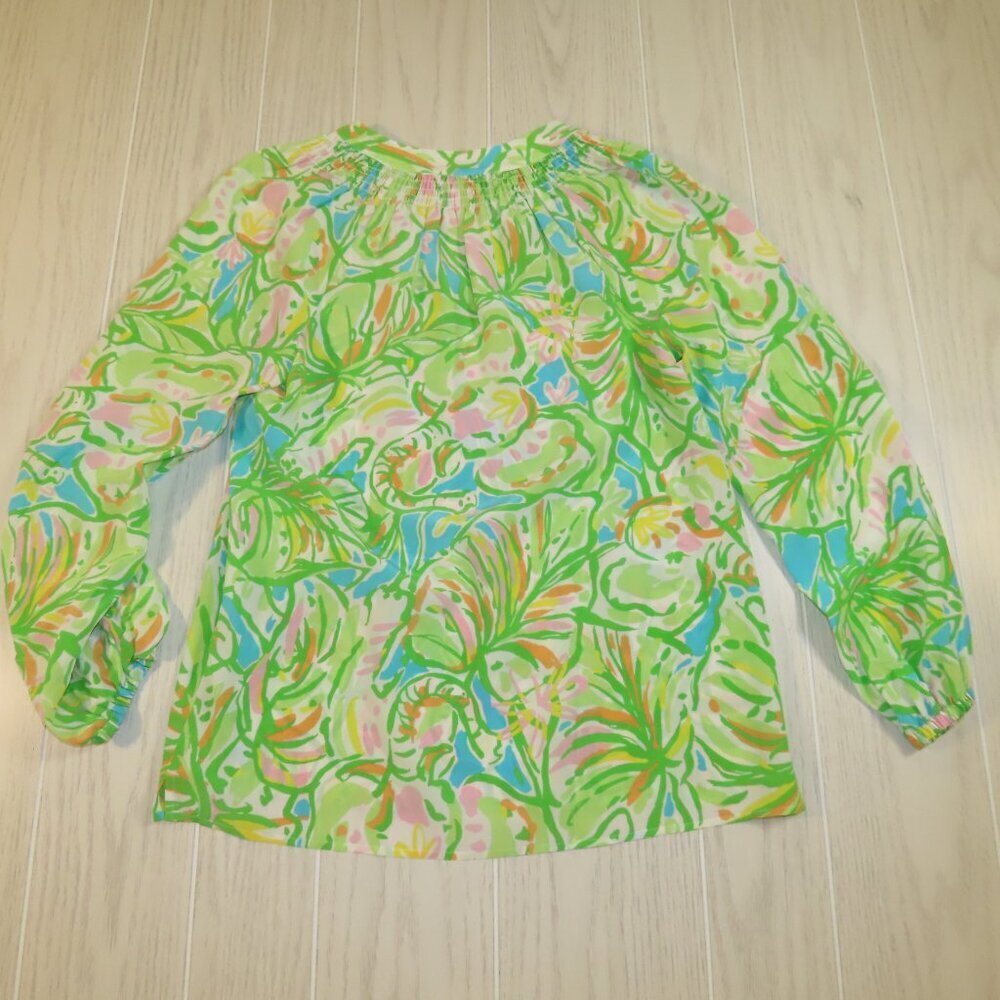 LILLY PULITZER Elsa Silk Top Elephant Ears Green Long Sleeve 1/3 Button Small - Picture 6 of 11